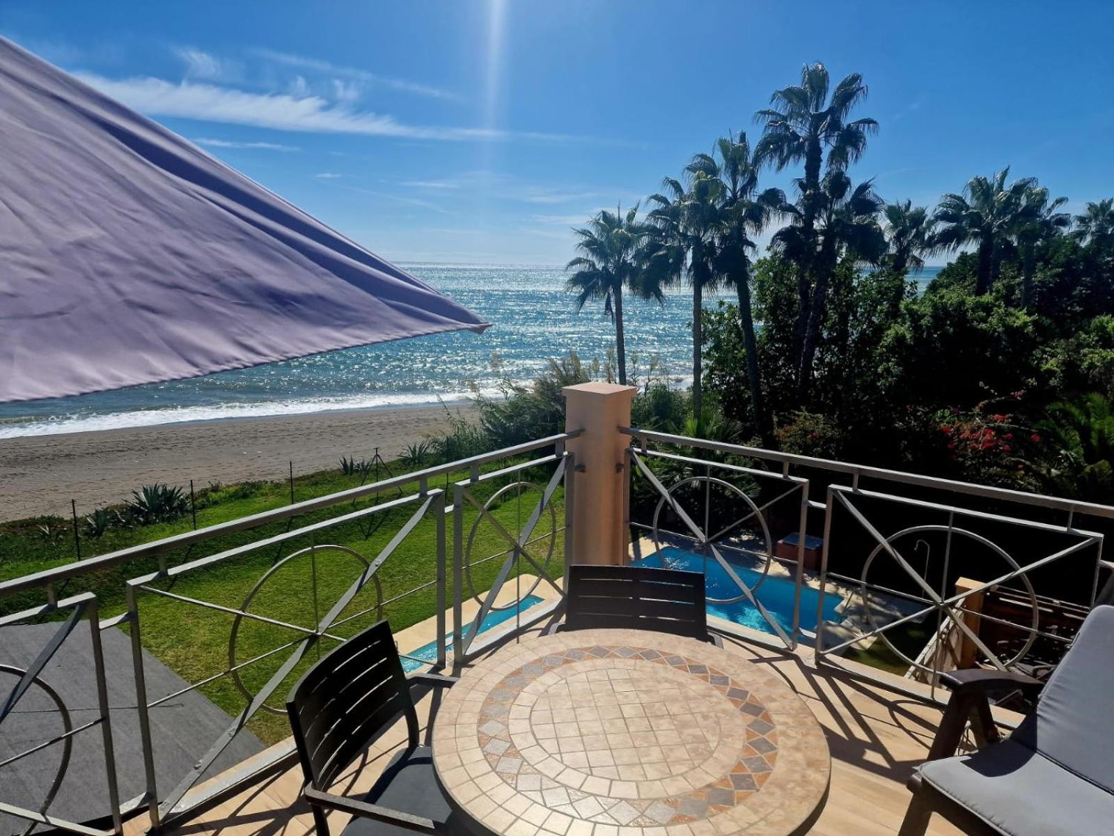 Exclusive Beachfront Penthouse Almayate Alto Luaran gambar